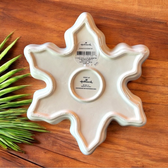 Hallmark Red Snowflake Shaped Ceramic Serving Dish – Holiday Decor - Picture 2 of 7